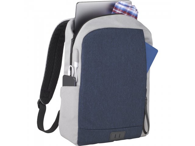 3950-01_NYG_B_BACKPACK-PROPPED