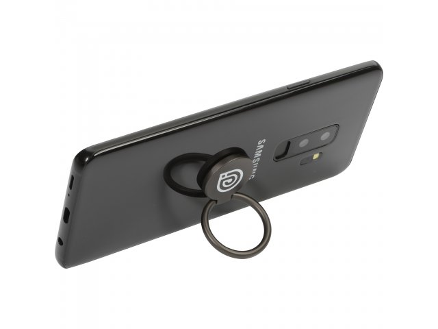 7141-63_BK_D_holding-up-phone