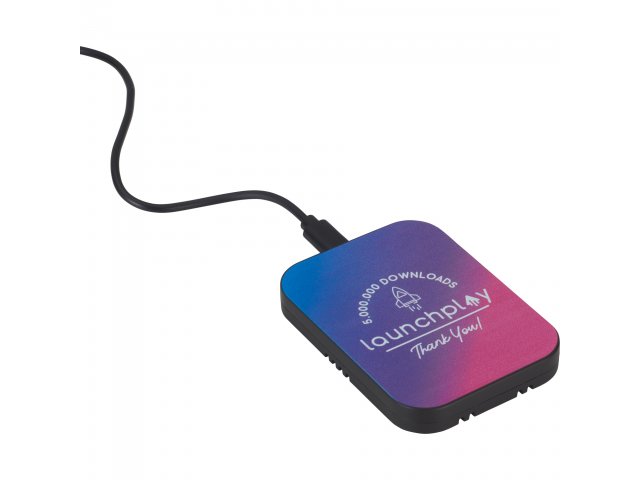 7141-71_BK_D_LAUNCHPLAY-LOGO-CHARGER-ANGLE