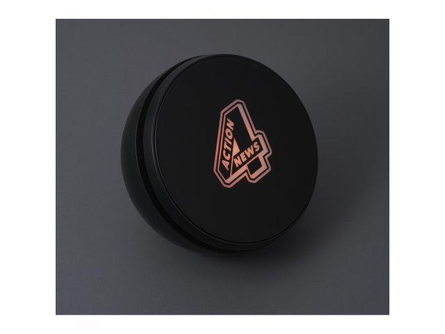 7197-20_BK_D_ACTION-4-NEWS-LIGHT-ON-RED