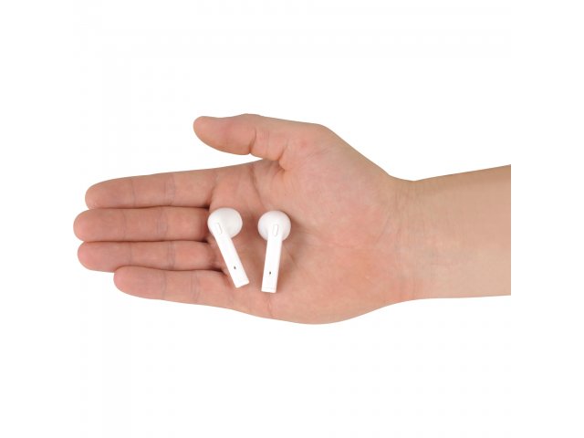 7198-63_WH_A-1_EARBUDS_IN_HAND