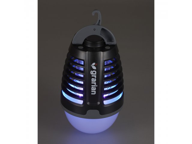 1072-24_BK_D_MOSQUITO-LIGHT-ON-LOGO-PROPPED