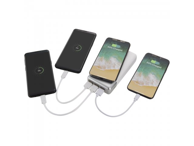 7003-67_WH_A_ZOOM-CHARGER-MULTI-PHONES-PROPPED