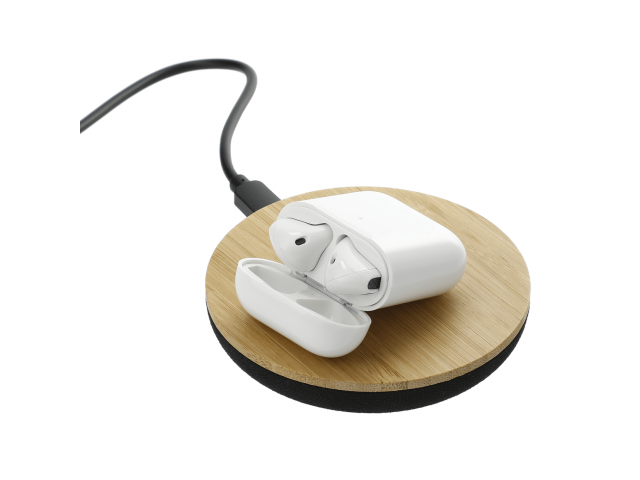 7143-21_NT_A_CHARGING-AIRPOD