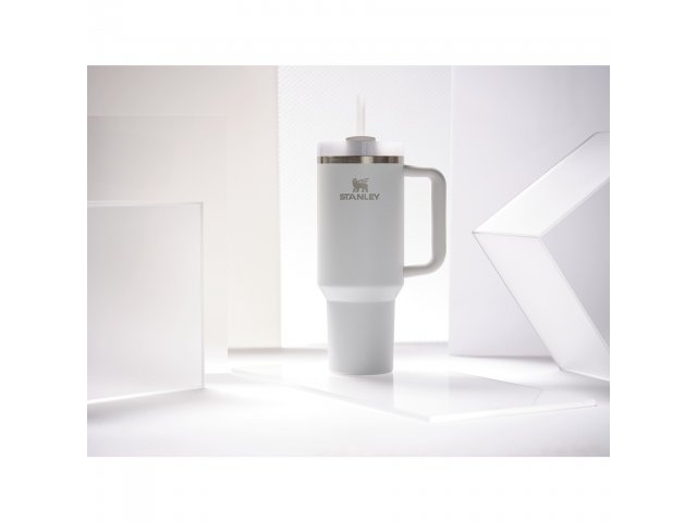 1603-01_FRST_A_BACK_STILL