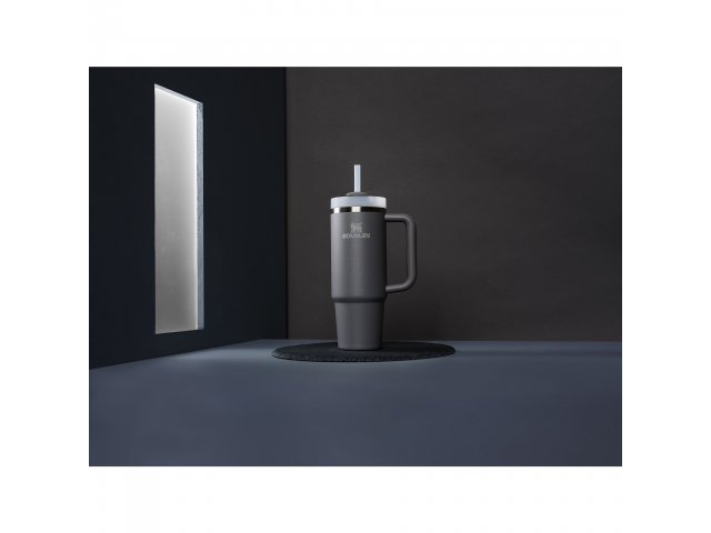 1603-02_ST_A_STILL-1