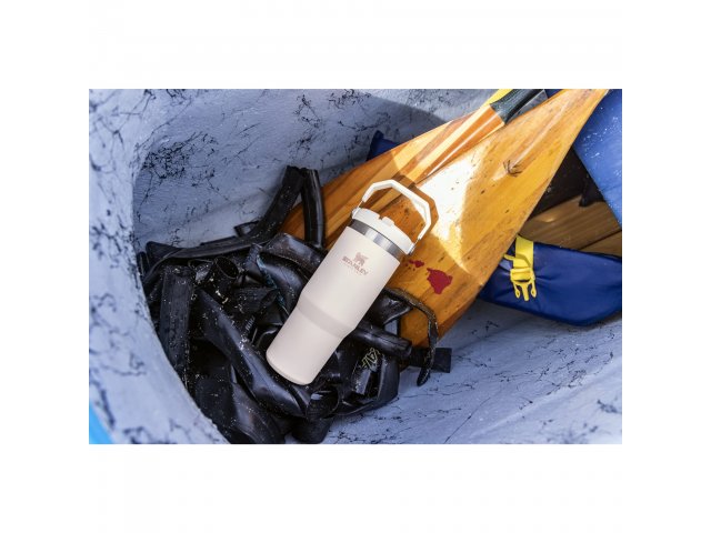 1603-03_RSQTZ_B_AR_Lifestyle