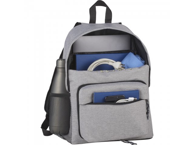 3750-29_GA_A_BACKPACK-PROPPED