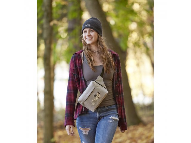 3750-29_GA_D_LACARUS-LOGO-WAISTPACK-MODEL