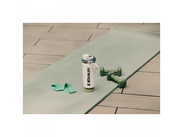 Stanley Activate Shaker Bottle 20oz